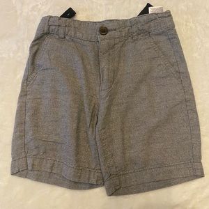 Old Navy Boys’ gray shorts. Size 6.